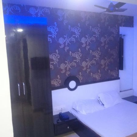 Prince International Navi Mumbai Exterior photo